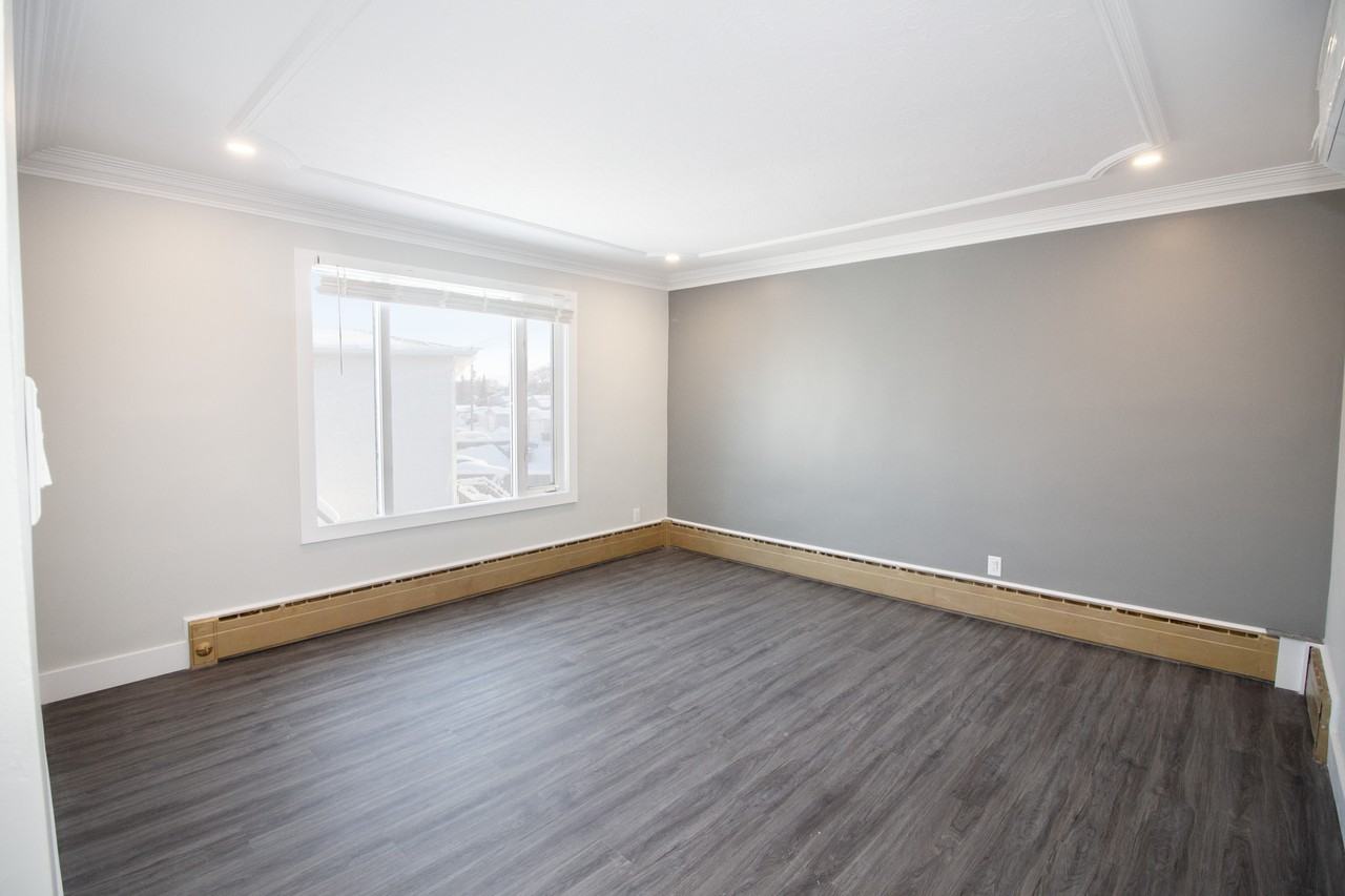 896 Corydon Avenue Apartments 896 Corydon Ave, Winnipeg, MB R3M 0Y4