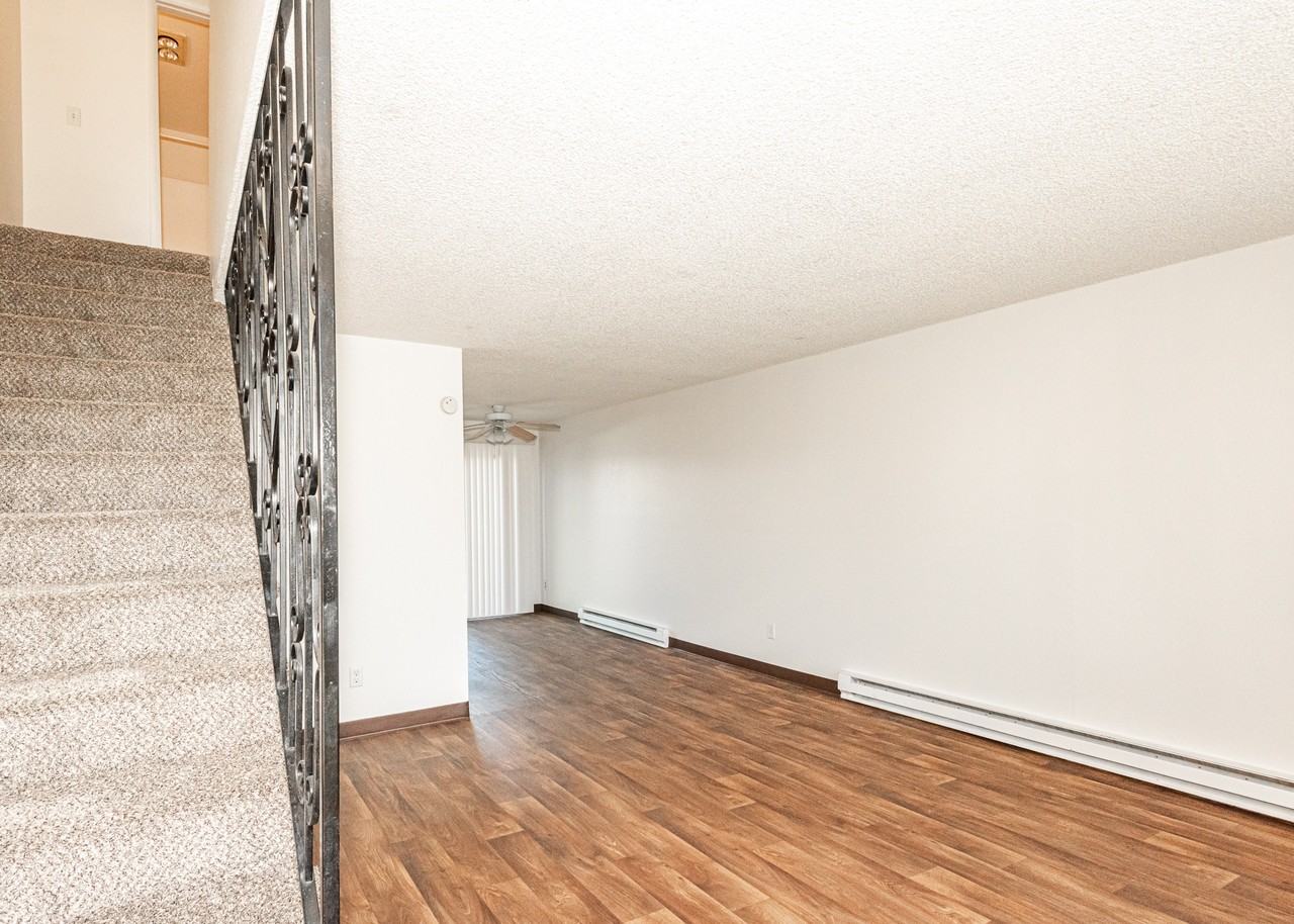 Cinnamon Square Apartments 13609 Gaffney Ln, Oregon City, OR 97045