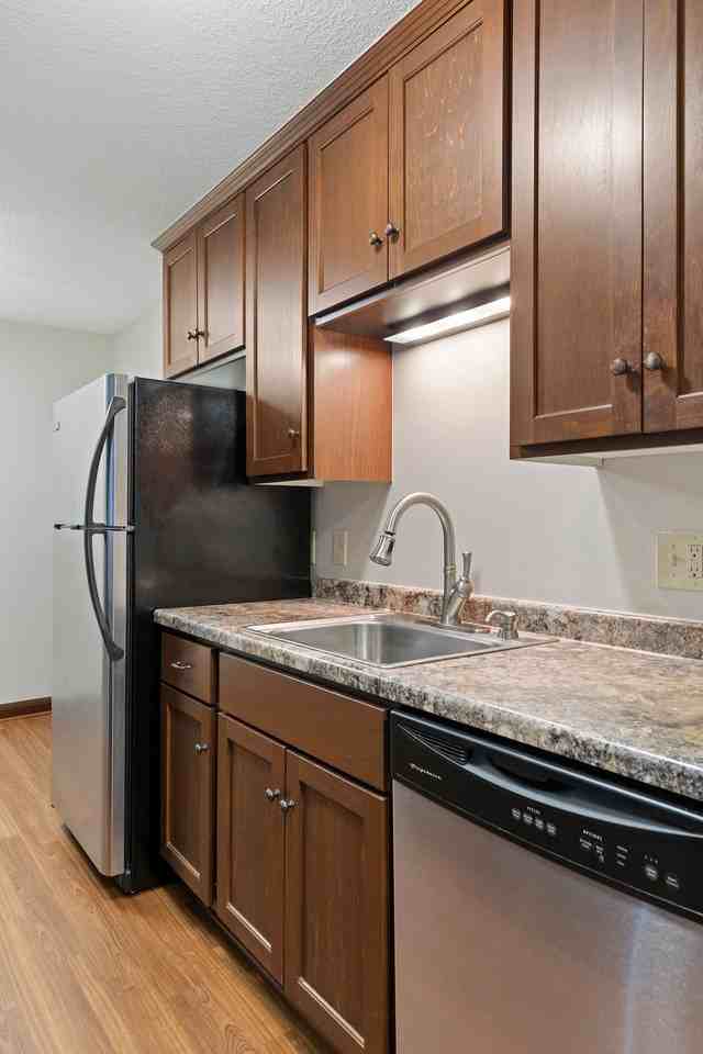 244 Morse Manor Apartments 246 Morse Ave, Excelsior, MN 55331 Zumper