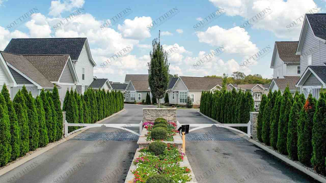 Charmant Cottages Apartments 6152 Scottsville Rd, Bowling Green, KY