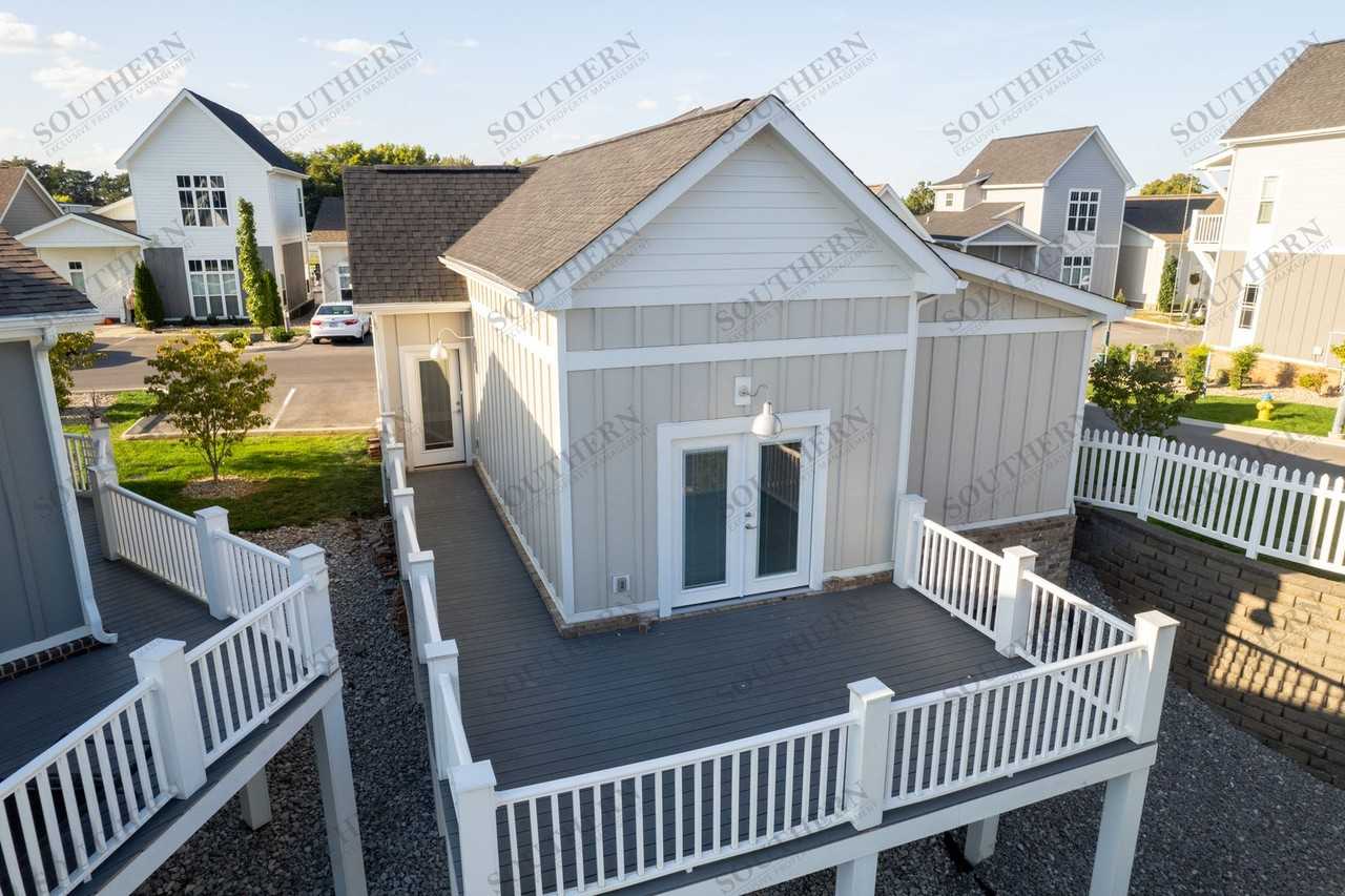 Charmant Cottages Apartments 6152 Scottsville Rd, Bowling Green, KY