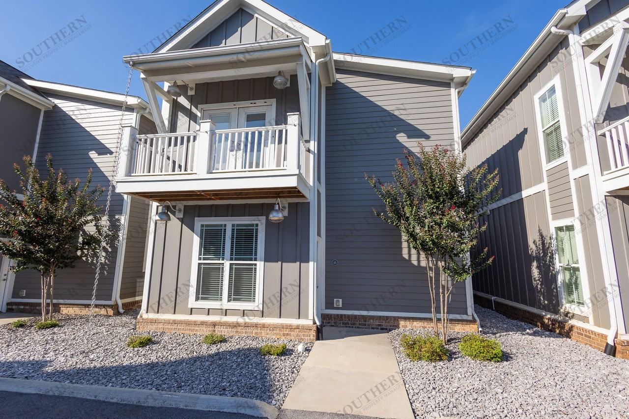 Charmant Cottages Apartments 6152 Scottsville Rd, Bowling Green, KY