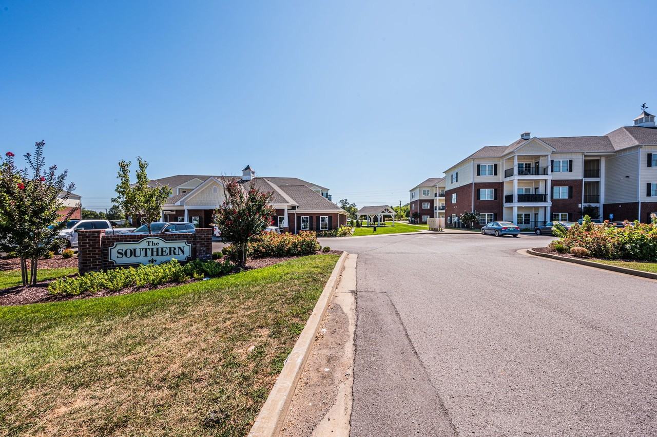 Luxury Apartments for Rent in Bowling Green, KY Photos & Pricing