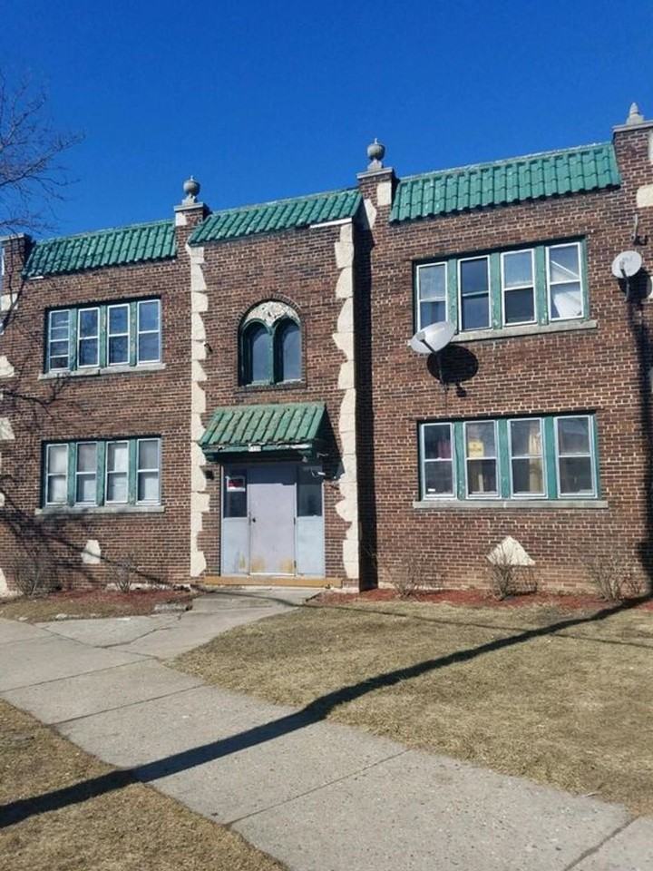 1720 W Atkinson Ave. (8 Unit) Apartments 1720 W Atkinson Ave