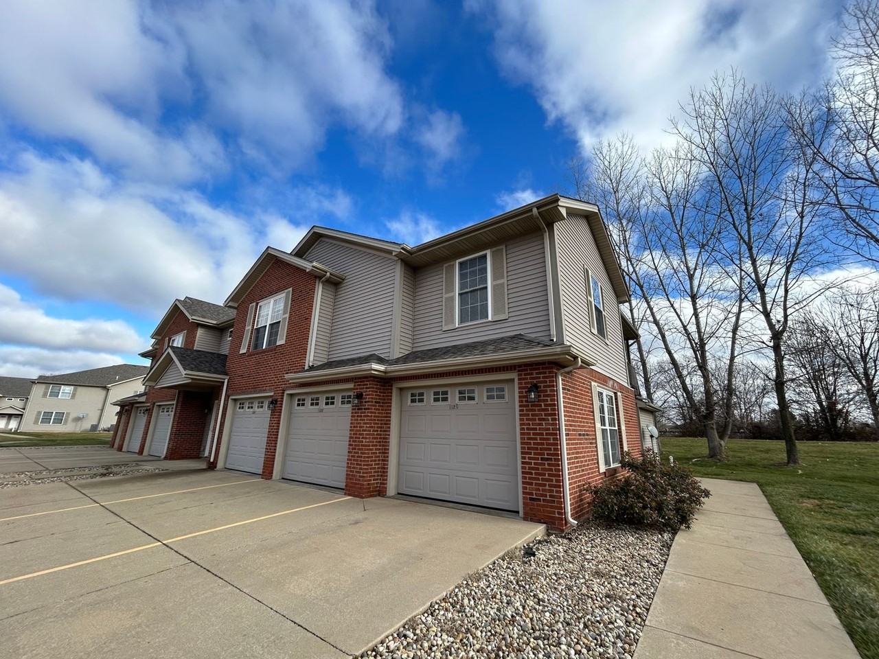 Ravina Apartments Ravina Dr, Chatham, IL 62629 Zumper