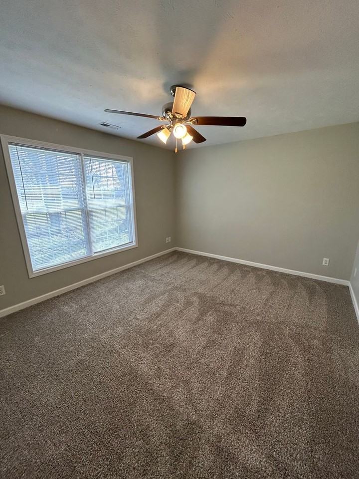 Ravina Apartments Ravina Dr, Chatham, IL 62629 Zumper