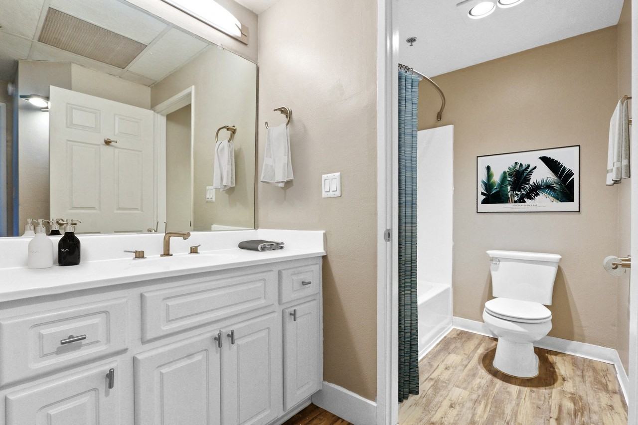 Madison Hancock Park Apartments 627 N Rossmore Ave, Los Angeles, CA