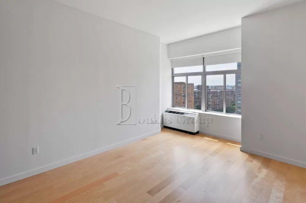 Washington St 4B, New York, NY 10006 3 Bedroom Apartment for 4,500