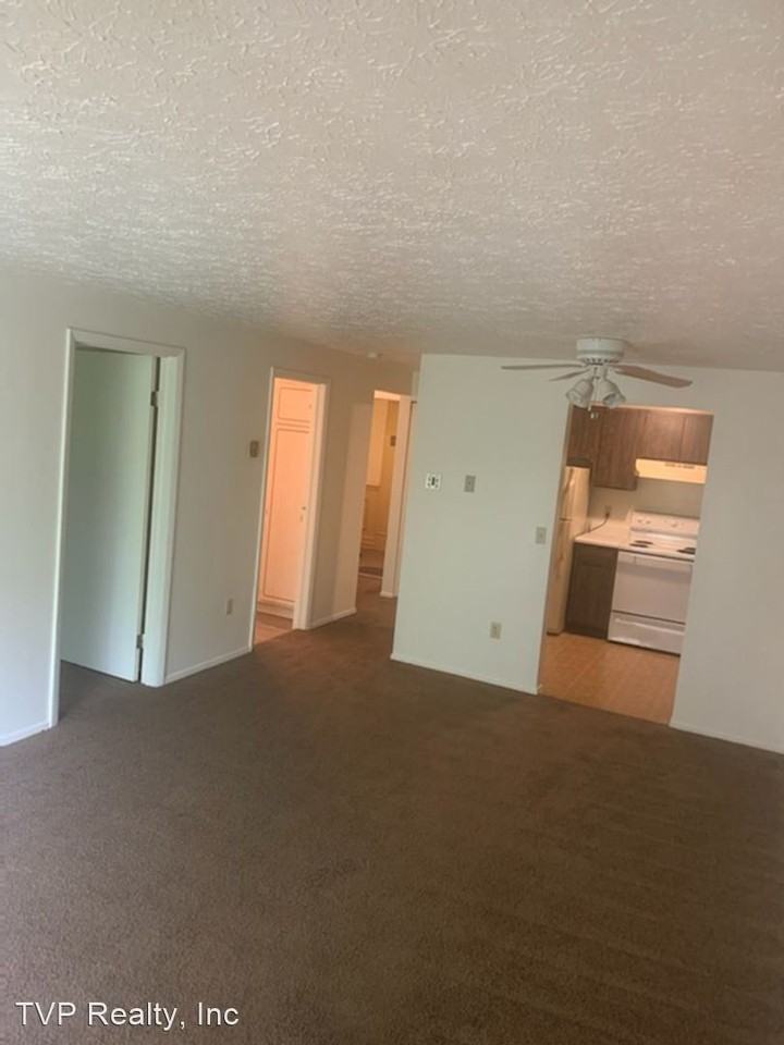 128, 132, 136 Fox Hill Lane Apartments in Elyria, OH 44035 Zumper