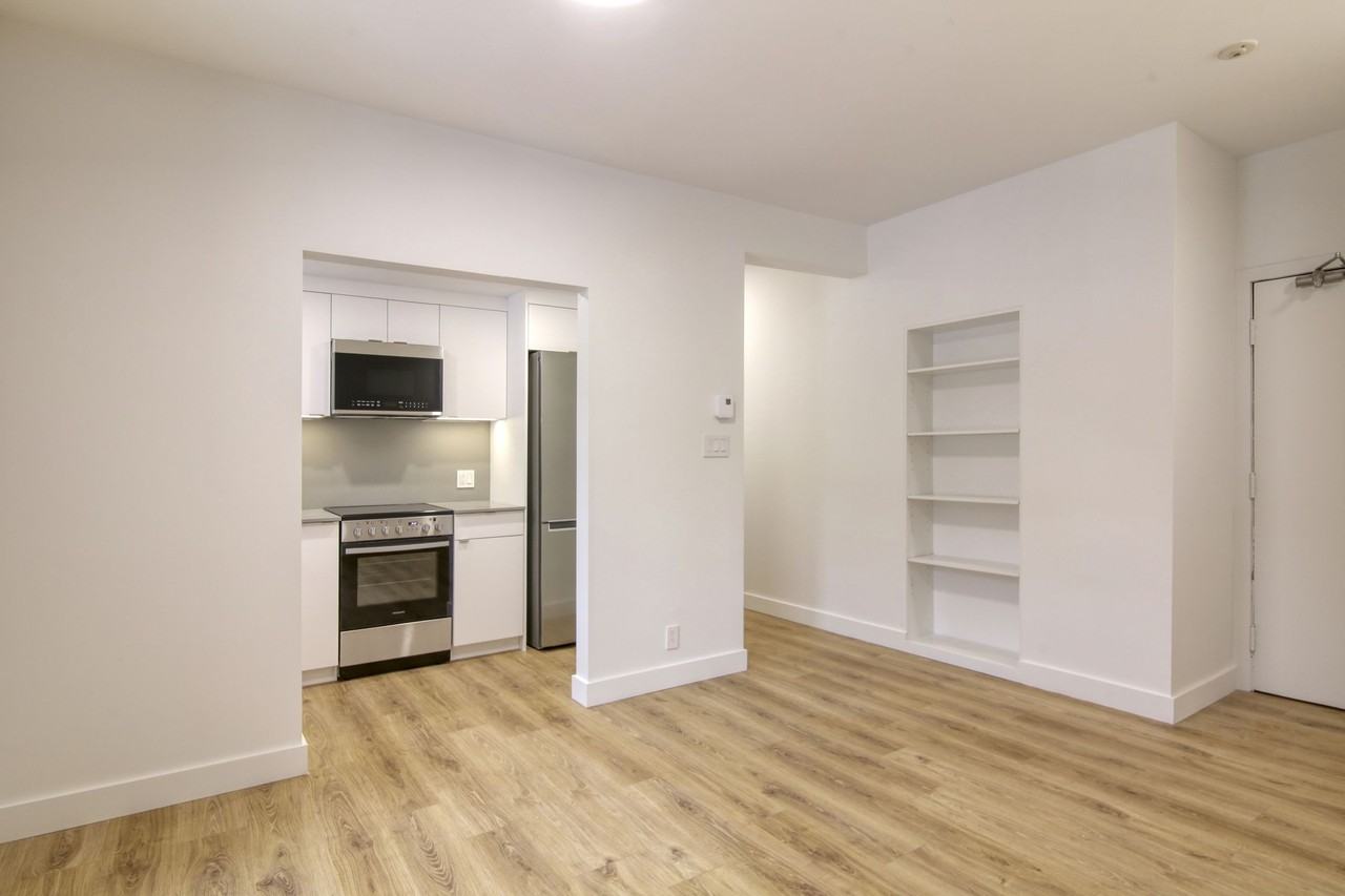 3421 Durocher Street Apartments 3421 Rue Durocher, Montréal, QC H2X