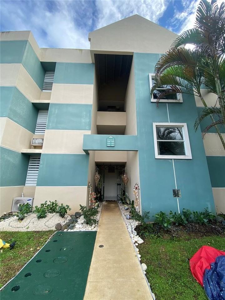 . TRIO VEGABAJEÑO AVENUE 1606, Vega Baja, PR 00693 3 Bedroom Condo for