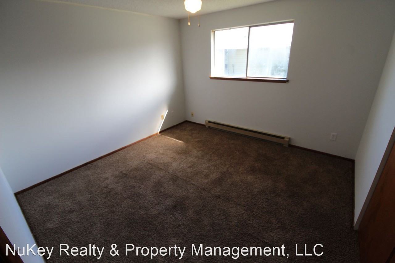 1223/1225 E. Nora Ave. Apartments in Nevada Lidgerwood, Spokane, WA