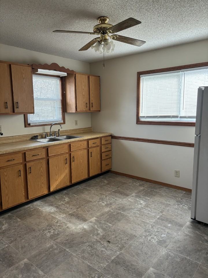 1017 Ross Ln, Clarksville, TN 37042 3 bedroom House Rental Zumper