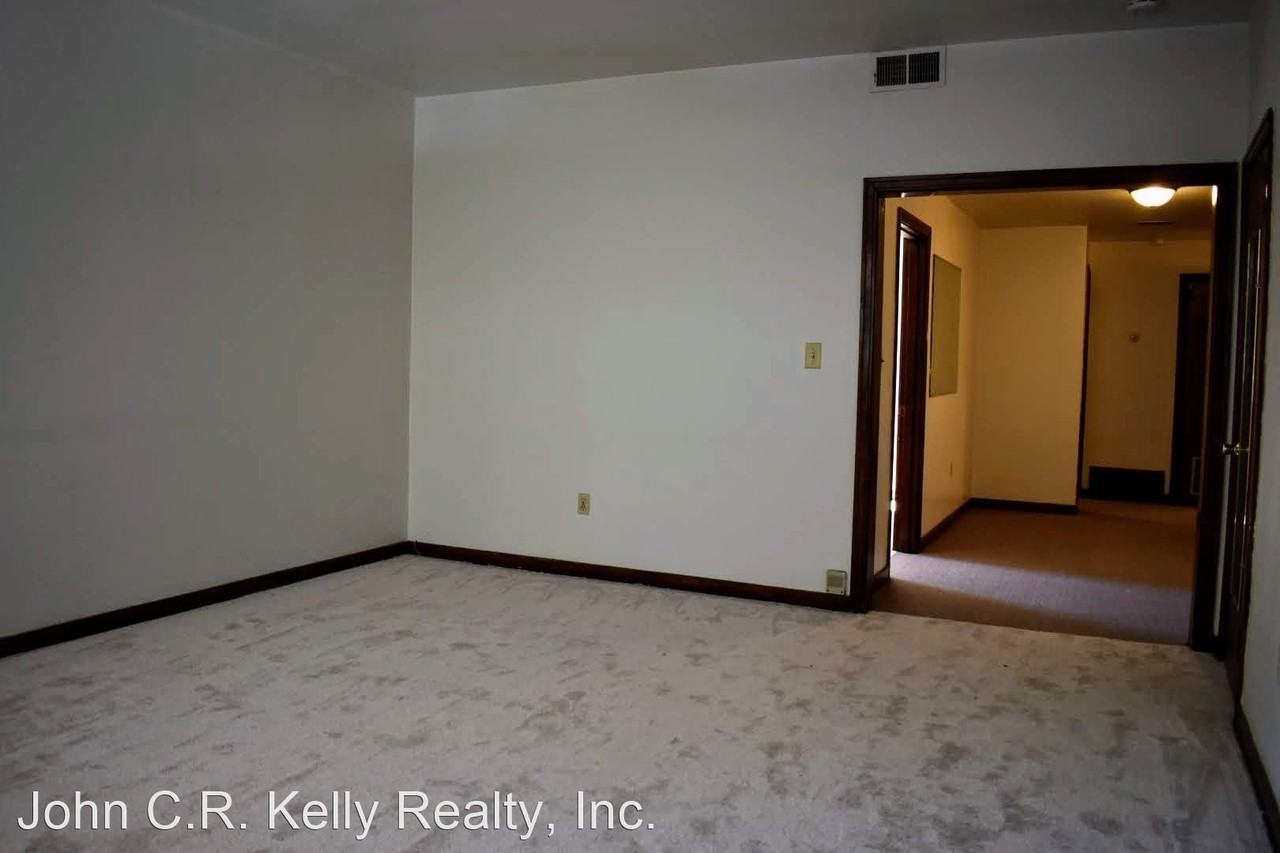 47, 77, 3135 Bates Street Apartments in North Oakland, Pittsburgh, PA 15213 Zumper