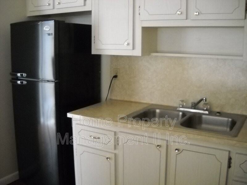 815 Ridge Rd 5, Lantana, FL 33462 1 Bedroom House for 1,150/month