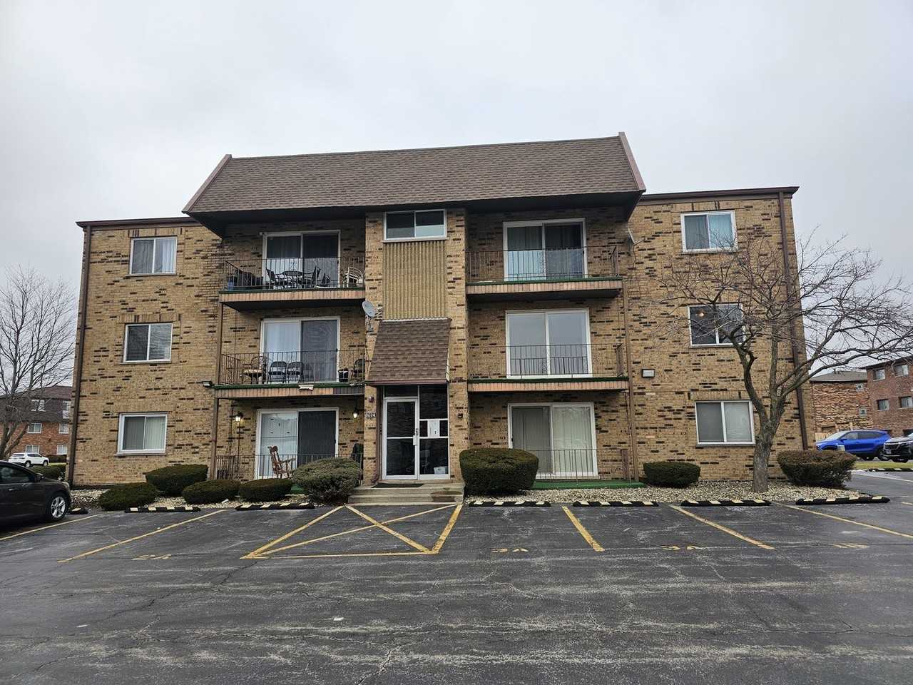 7121 Laverne Lane, Tinley Park, IL 60477, USA 4 unit Rentals Zumper