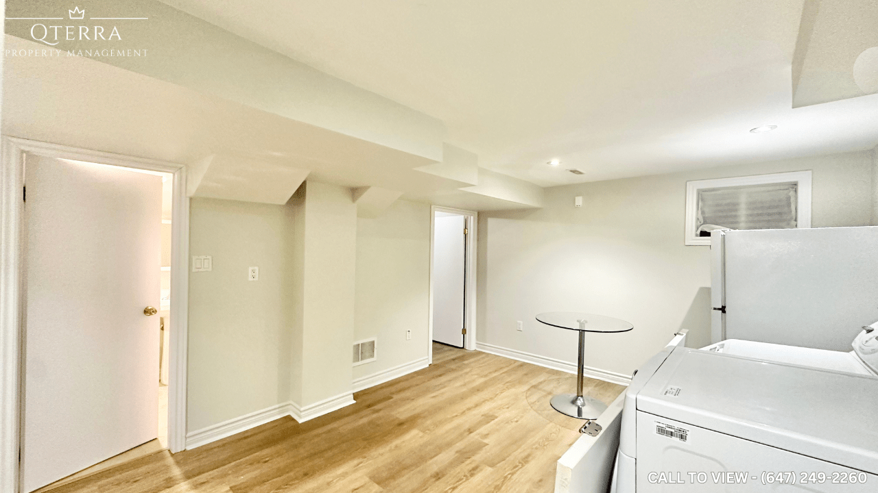 2119 Fairholme Ave, North York, Ontario M6B 2X1 Apartments 119