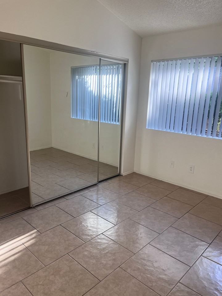 Belleview Estates Townhomes Apartments 4540 E Belleview St, Phoenix