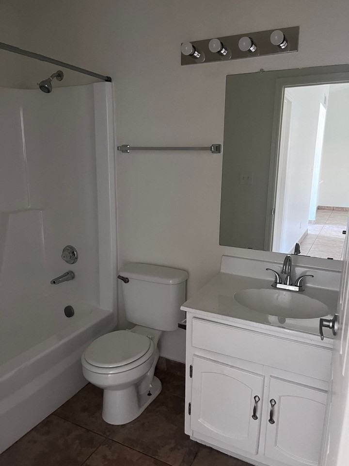 Belleview Estates Townhomes Apartments 4540 E Belleview St, Phoenix