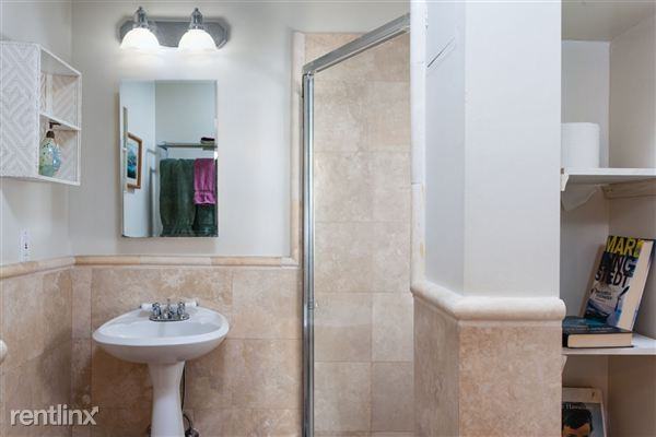 Lombard Street & Powell Street Apartments Lombard St, San Francisco