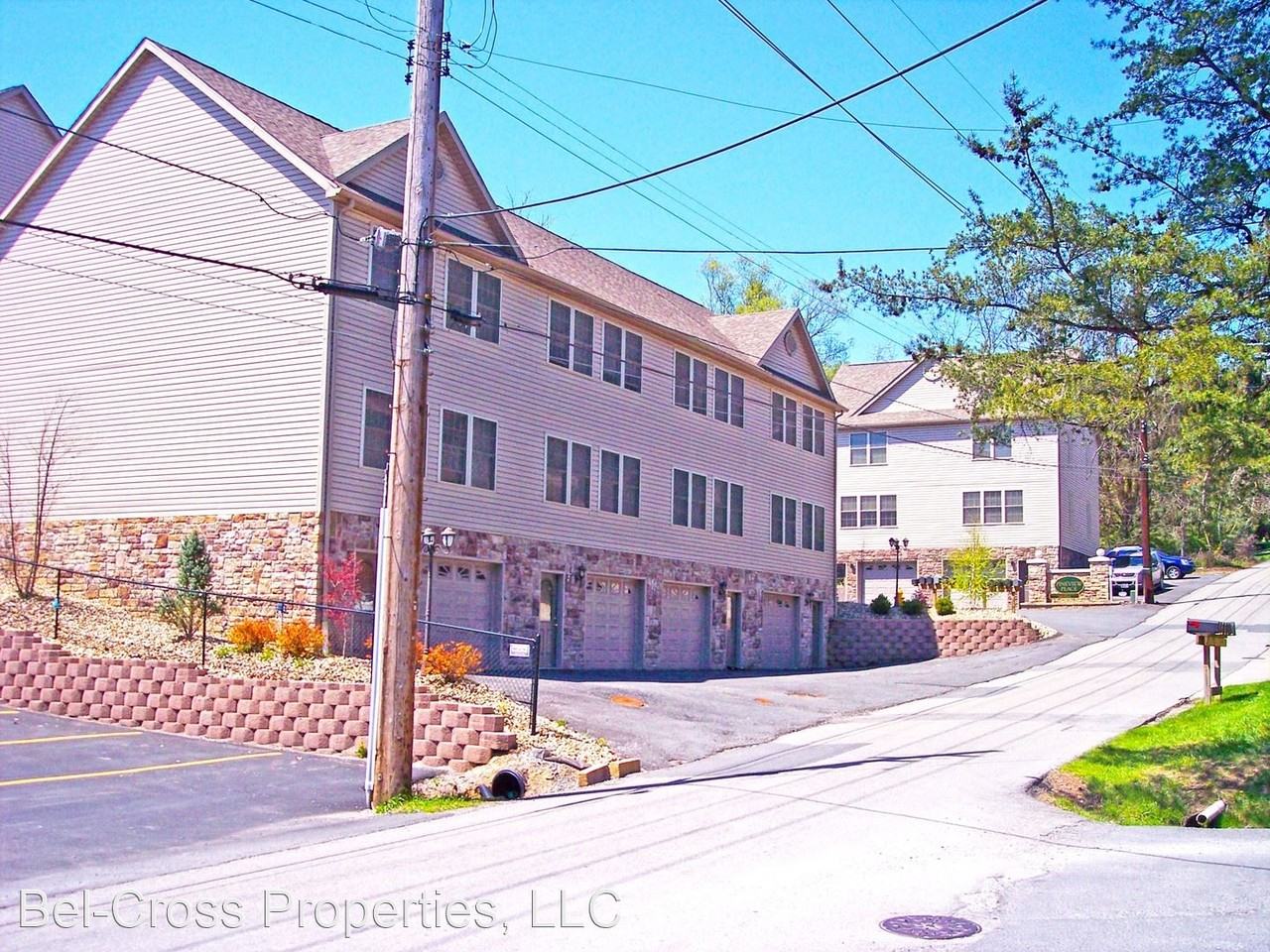 Pineview Place Townhomes minutes from the Medical Center Apartments 1