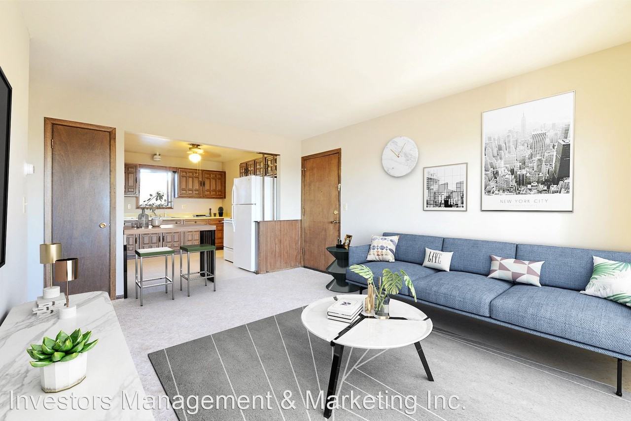 Twin Villas Great SE Location! Pet Friendly, Free WiFi! Heat Paid