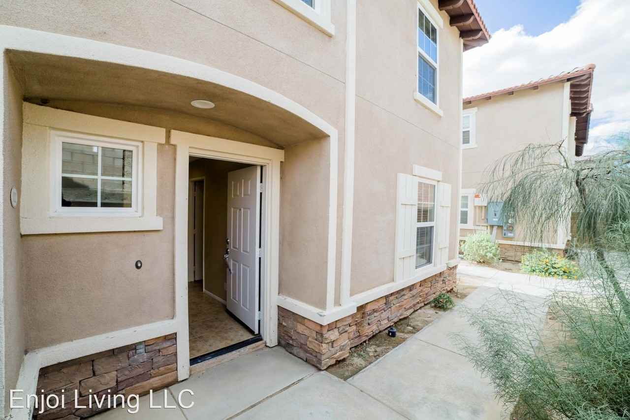 Willow Crest Townhome Apartments 65568 Ave, Desert Hot Springs