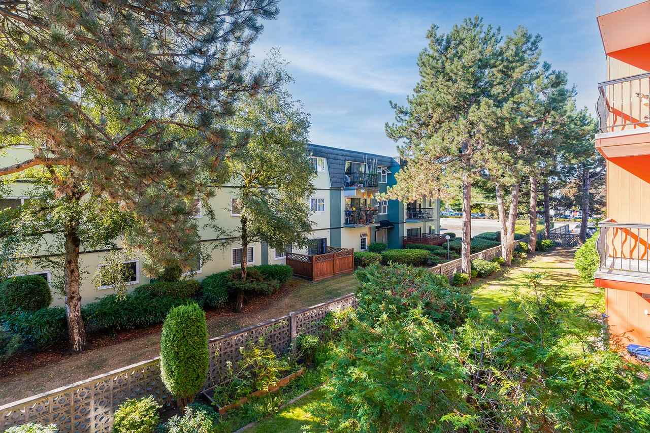 Blair House Apartments 10100 100, 10100 No. 3 Road 10100 No