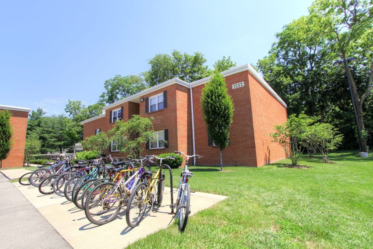 901 Belmont Run Apartments 1232 Man O War Pl, Lexington, KY 40504