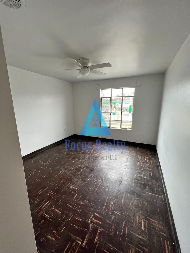 560 East Main Street Apartments 560 E Main St, Lancaster, OH 43130