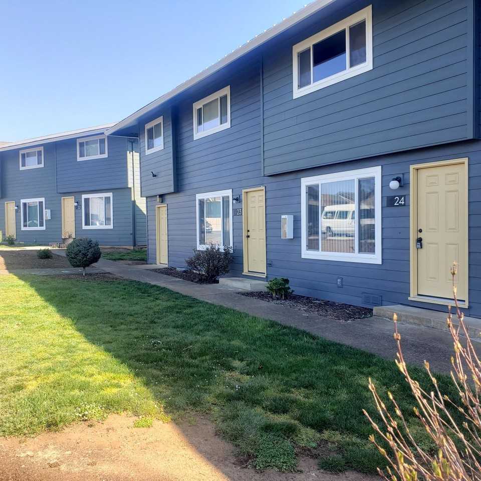 Uglow Manor Apartments 200 Se Uglow St, Dallas, OR 97338 Zumper