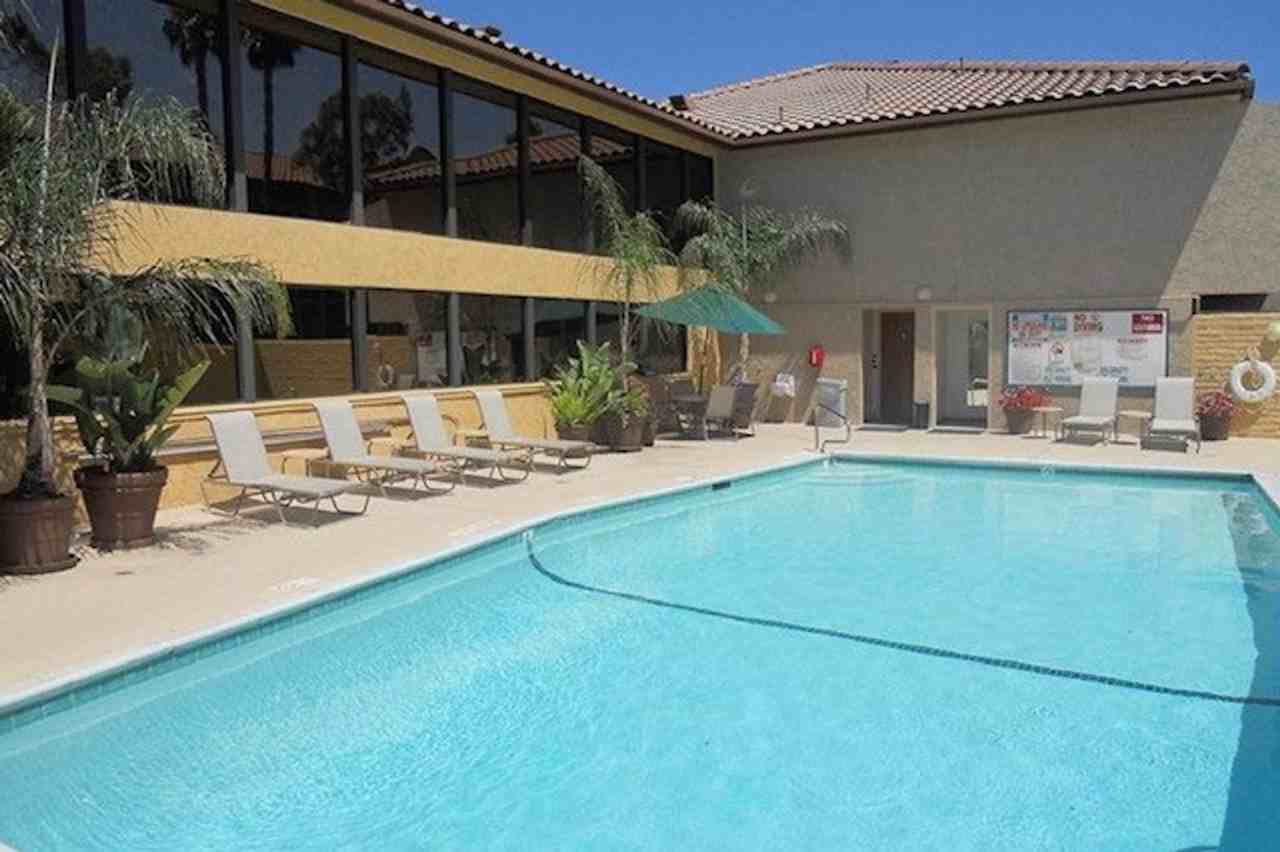 Bella Vista Apartments 17065 W Bernardo Dr, San Diego, CA 92127 Zumper