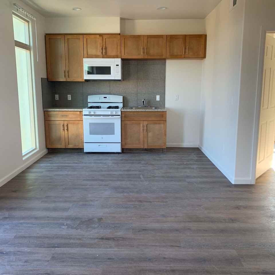 Crenshaw Village Luxury Apartments 6109 Crenshaw Blvd, Los Angeles