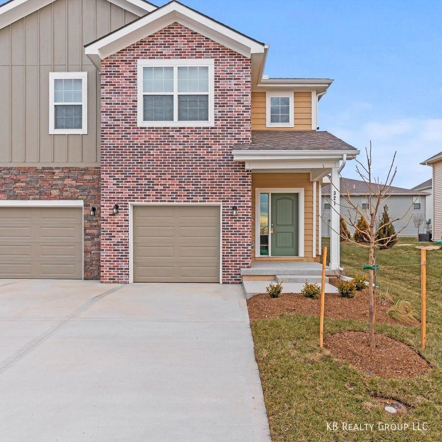 Se Chapman Ridge Dr, Lees Summit, MO 64002 2 Bedroom House for 1,845