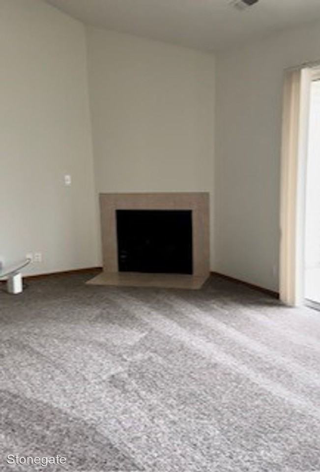 Stonegate Park Apartments 12102 STONEGATE 12102 STONEGATE DR, Omaha