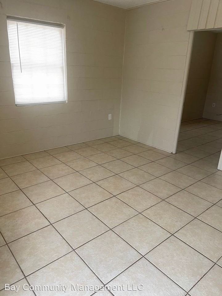 8 3rd Street Apartments 8 3rd St, Lake Lorraine, FL 32579 Zumper