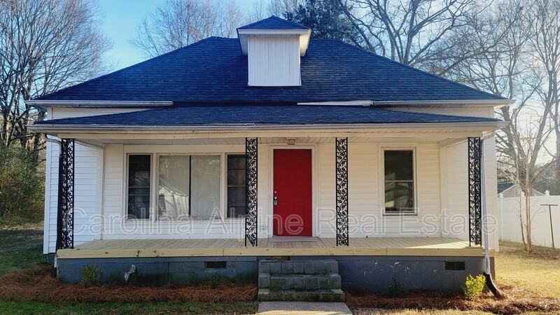 509 E Holly St, Dallas, NC 28034 4 Bedroom House for 1,300/month Zumper