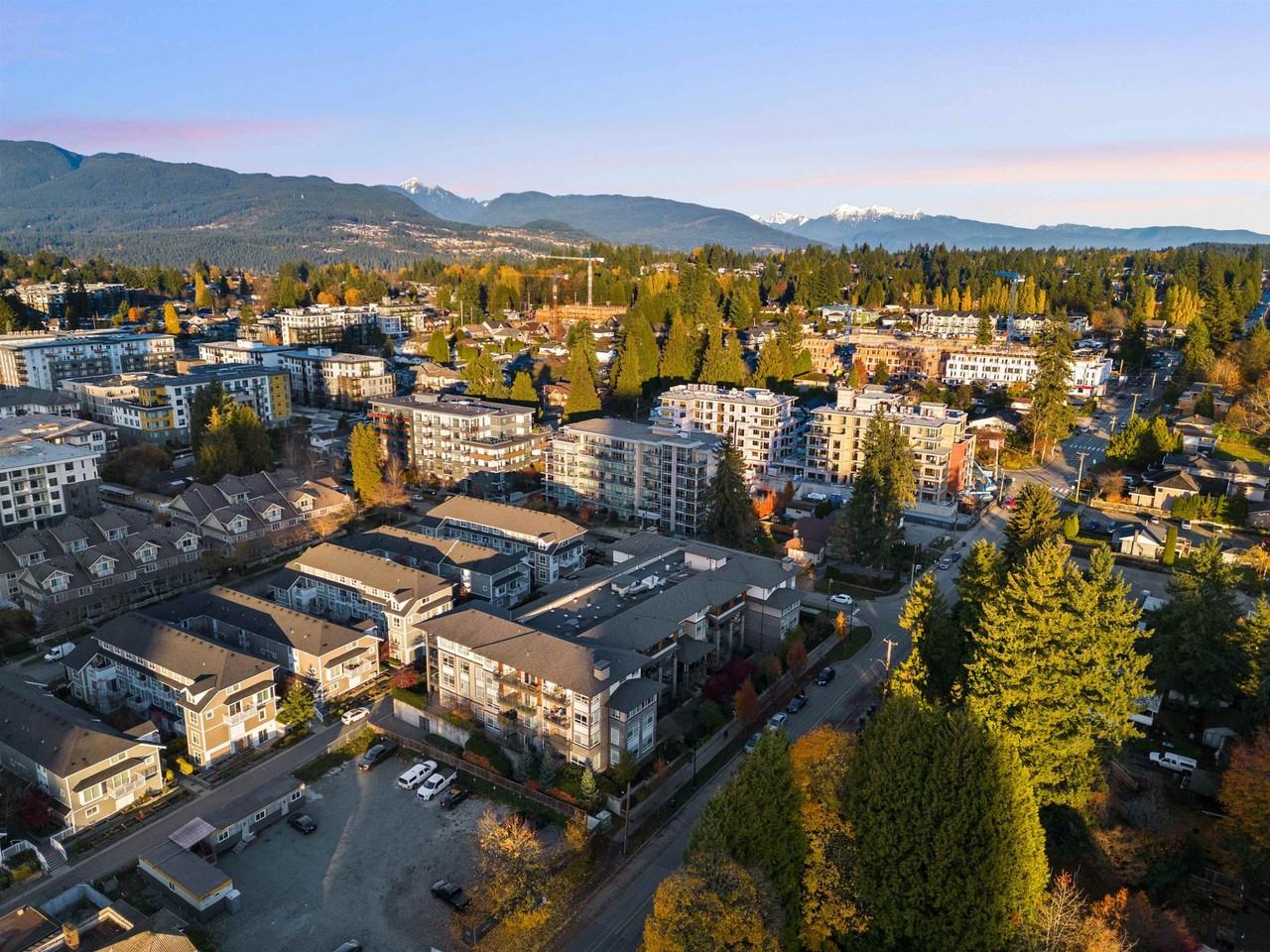 617 Smith Ave, Coquitlam, BC V3J 2W2 1 Bedroom Condo for 1,475/month