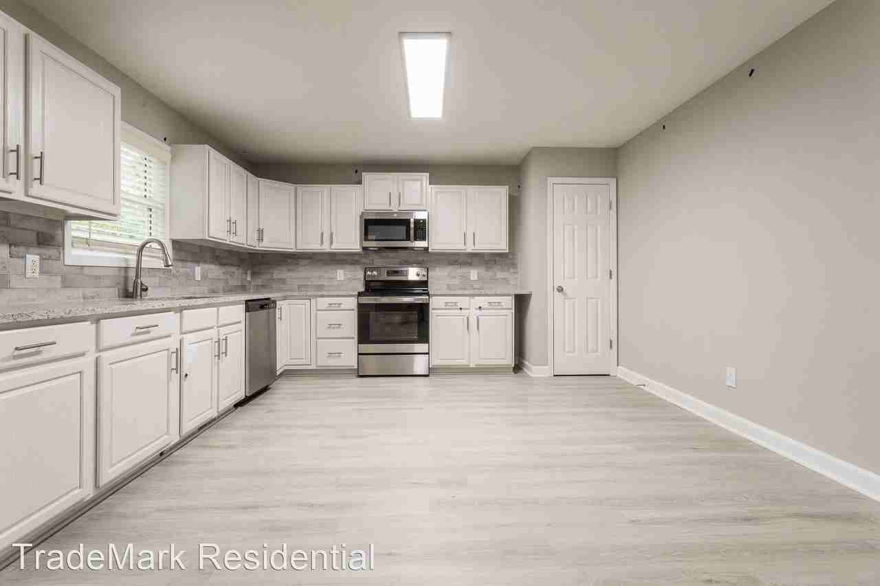 Stunning 4 Bedroom Townhomes Apartments 424 Bashford Rd, Raleigh, NC
