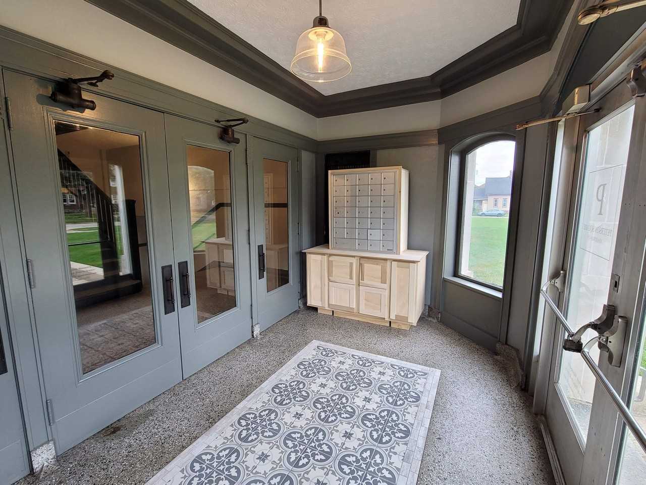 Come Home to Peterson Square Apartments 2208 8th St, Rockford, IL