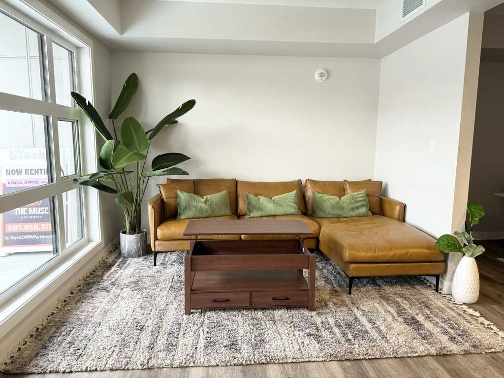 The Muse Off Whyte Apartments 10119 85 Ave Nw, Edmonton, AB T6E 2K1