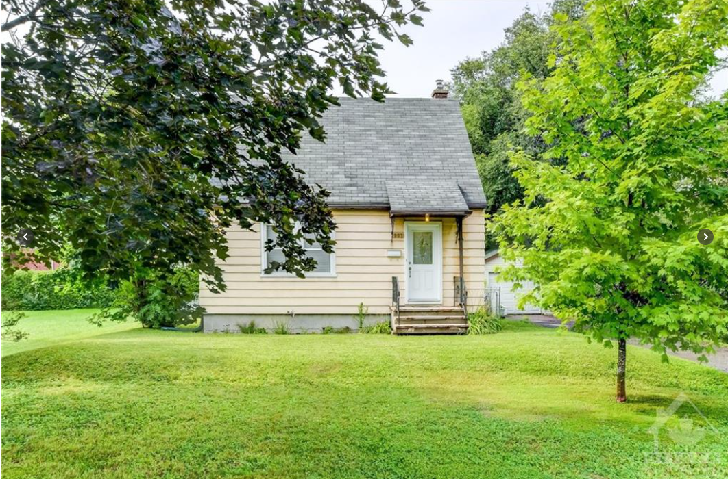 903 Normandy Crescent, LARGE PRIVATE YARD Apartments 903 Normandy