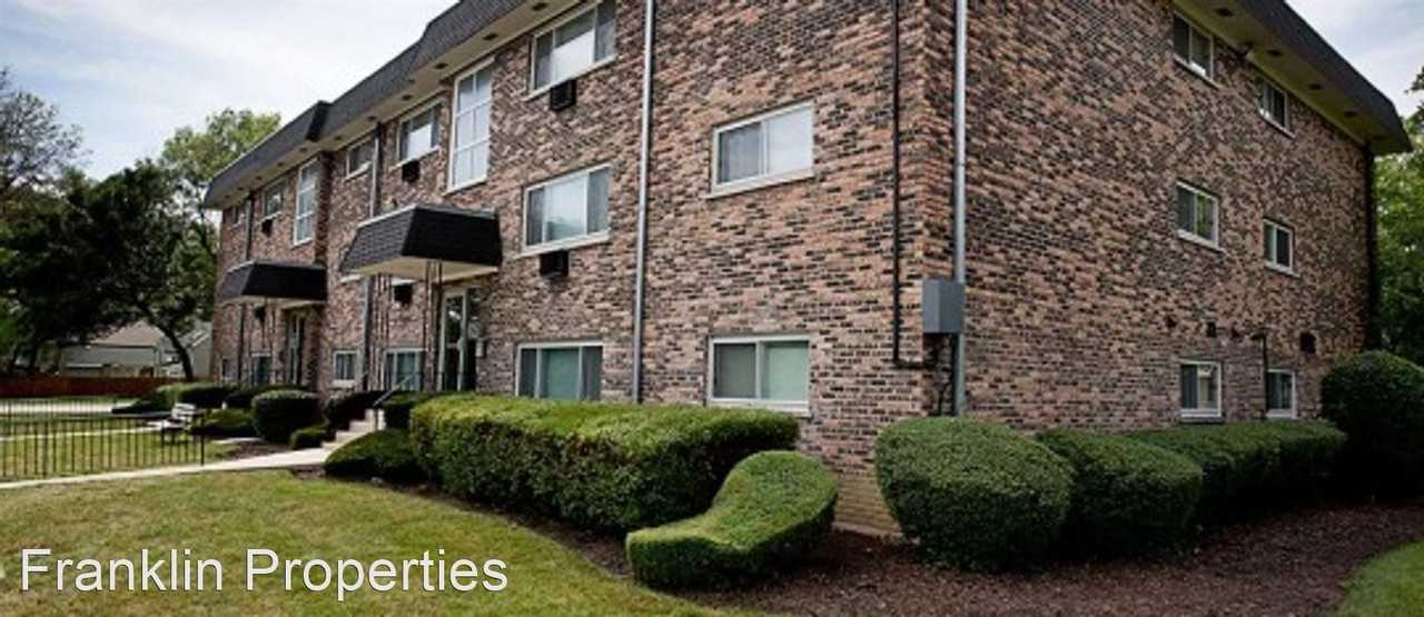 1005 Argyle Street & 361 Marshall Road Apartments in Bensenville, IL