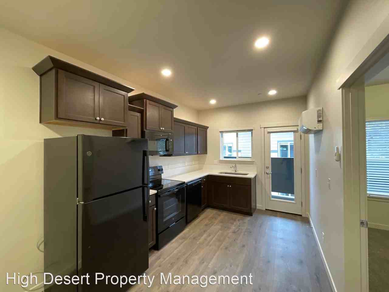 McKenzie Meadows Complex in Sisters Apartments N Reed St, Sisters, OR