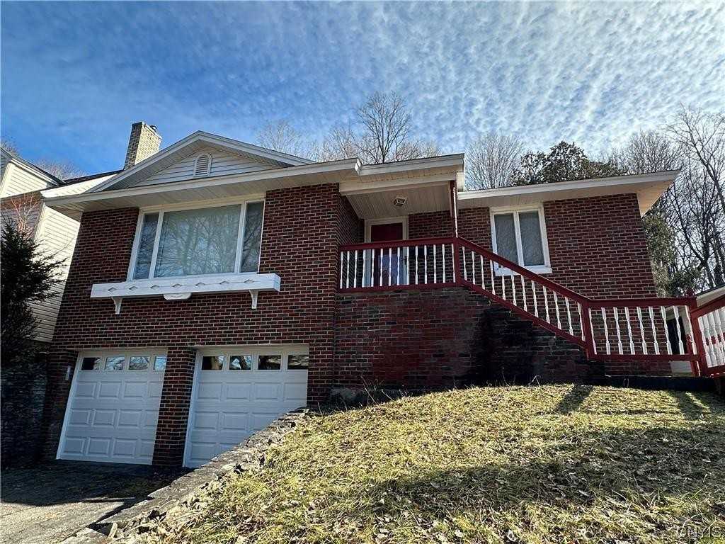 605 Crawford Ave, Syracuse, NY 13224 4 Bedroom Apartment for 3,000