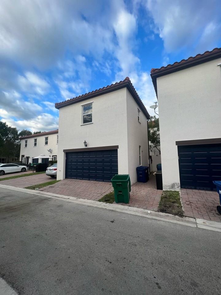 171 ST Southwest 171st Court 9444, Miami, FL 33196 Studio Apartment