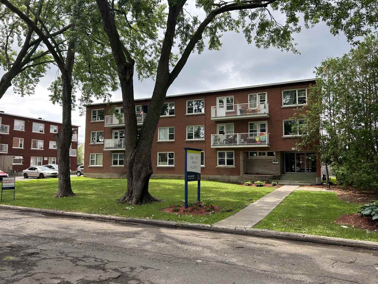 390 Irwin Miller Apartments in Overbrooke, Ottawa, ON K1L 6V8 Zumper