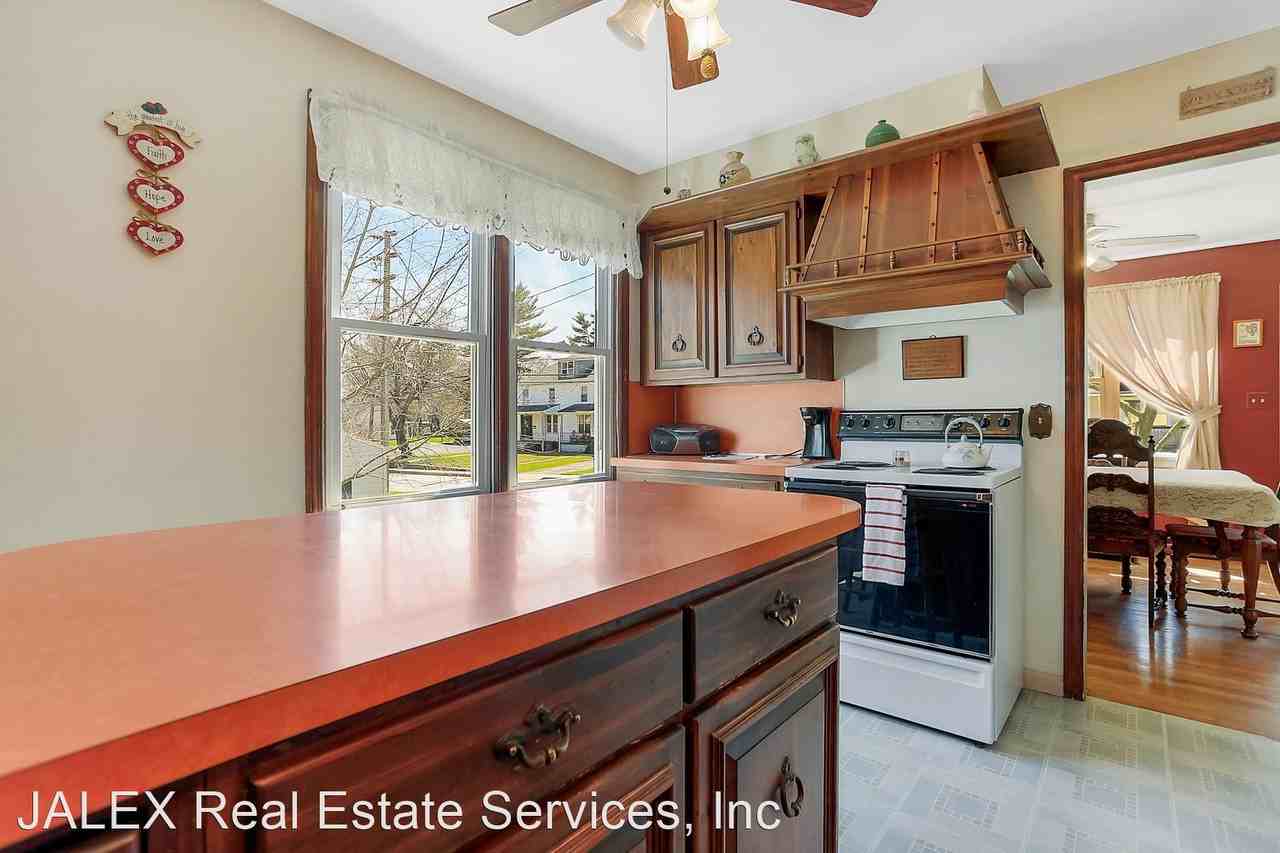 203 Roxbury Rd, Shippensburg, PA 17257 3 Bedroom House for 1,200/month