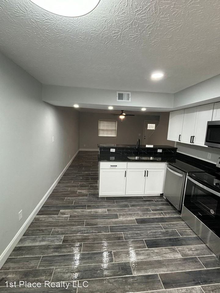 Summerhill Lane Townhomes Apartments 32043254 Summerhill Lane