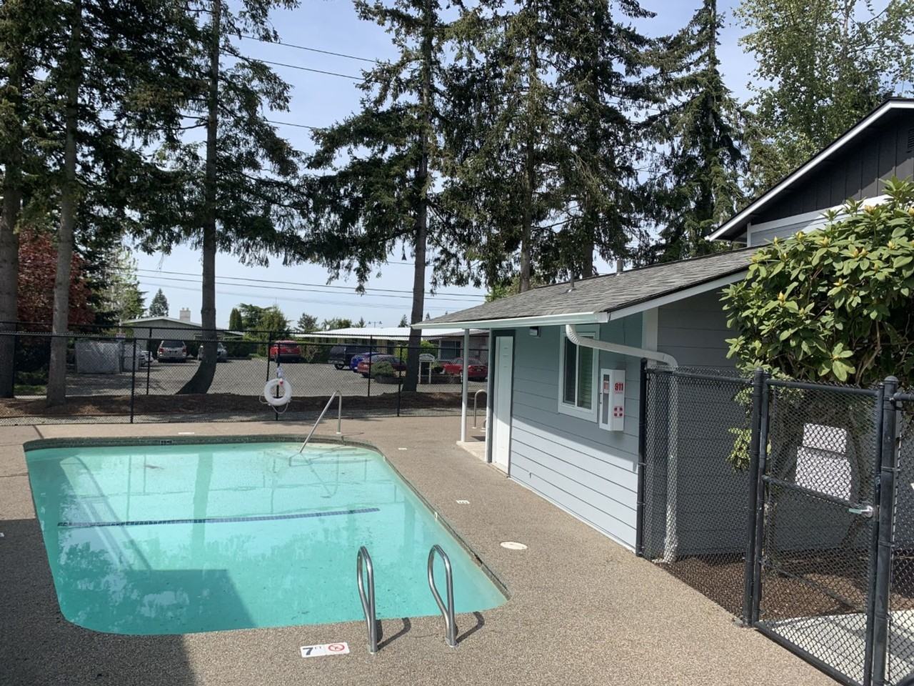 Silverwood Park Apartments 23006 30th Ave S, Des Moines, WA 98198